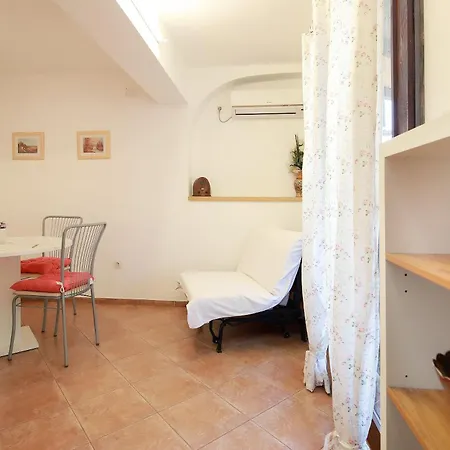 Svoboda 4 Apartment Silo (Krk)